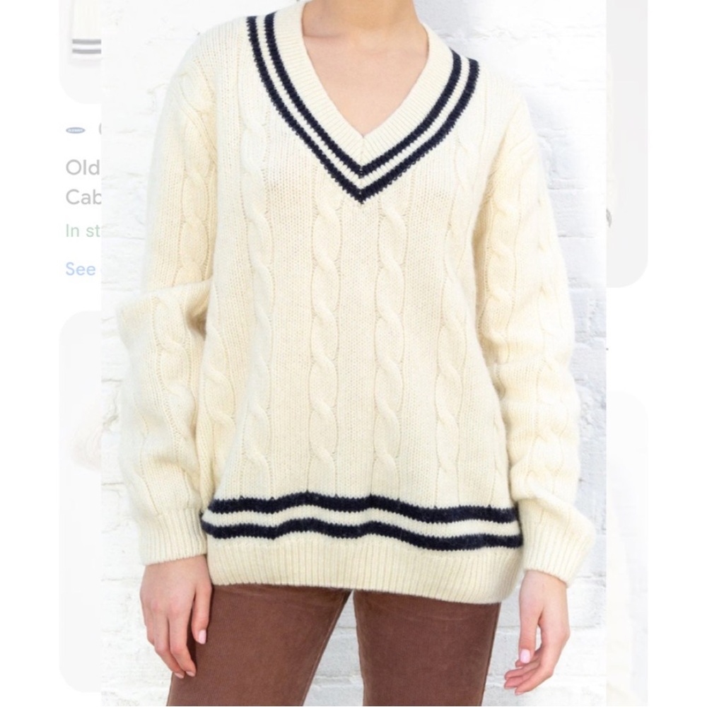 Brandy Melville • Large • Cream • NIKKI HEAVY WOOL STRIPE V-NECK KNIT SWEATER